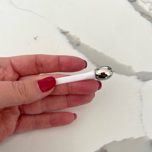 Authentic La Mer Eye Concentrate/Balm Cream Ball Applicator Spatula White New - Picture 2 of 2